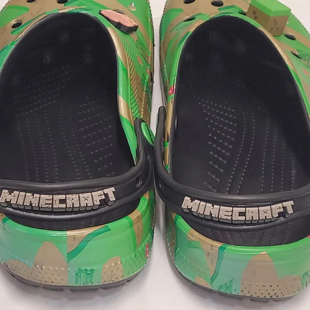 Crocs Minecraft Classic Clog Green Multi Video Game Mens Size 11 Jibbitz Charms